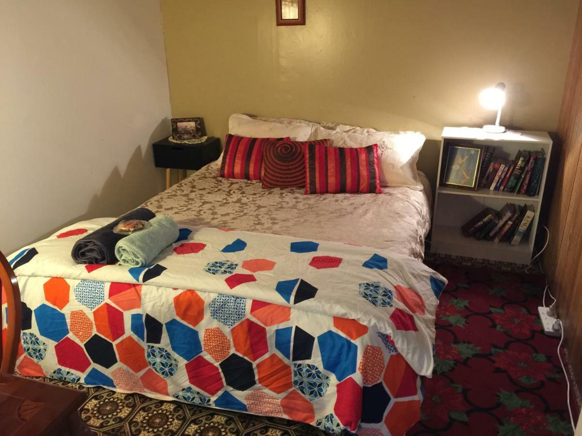 Fireside Inn Guesthouse โกลเบิร์น ภายนอก รูปภาพ